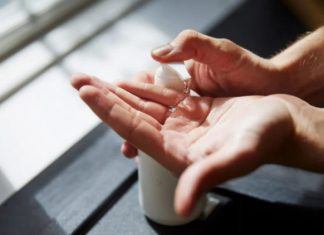 Carcinogen Reportedly Found in Hand Sanitizer: How to Avoid It